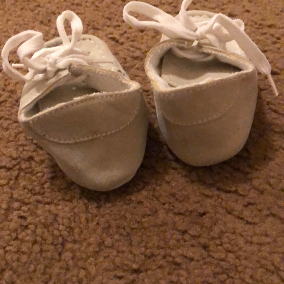 Kids Mocassin Shoes - Picture 2 of 4